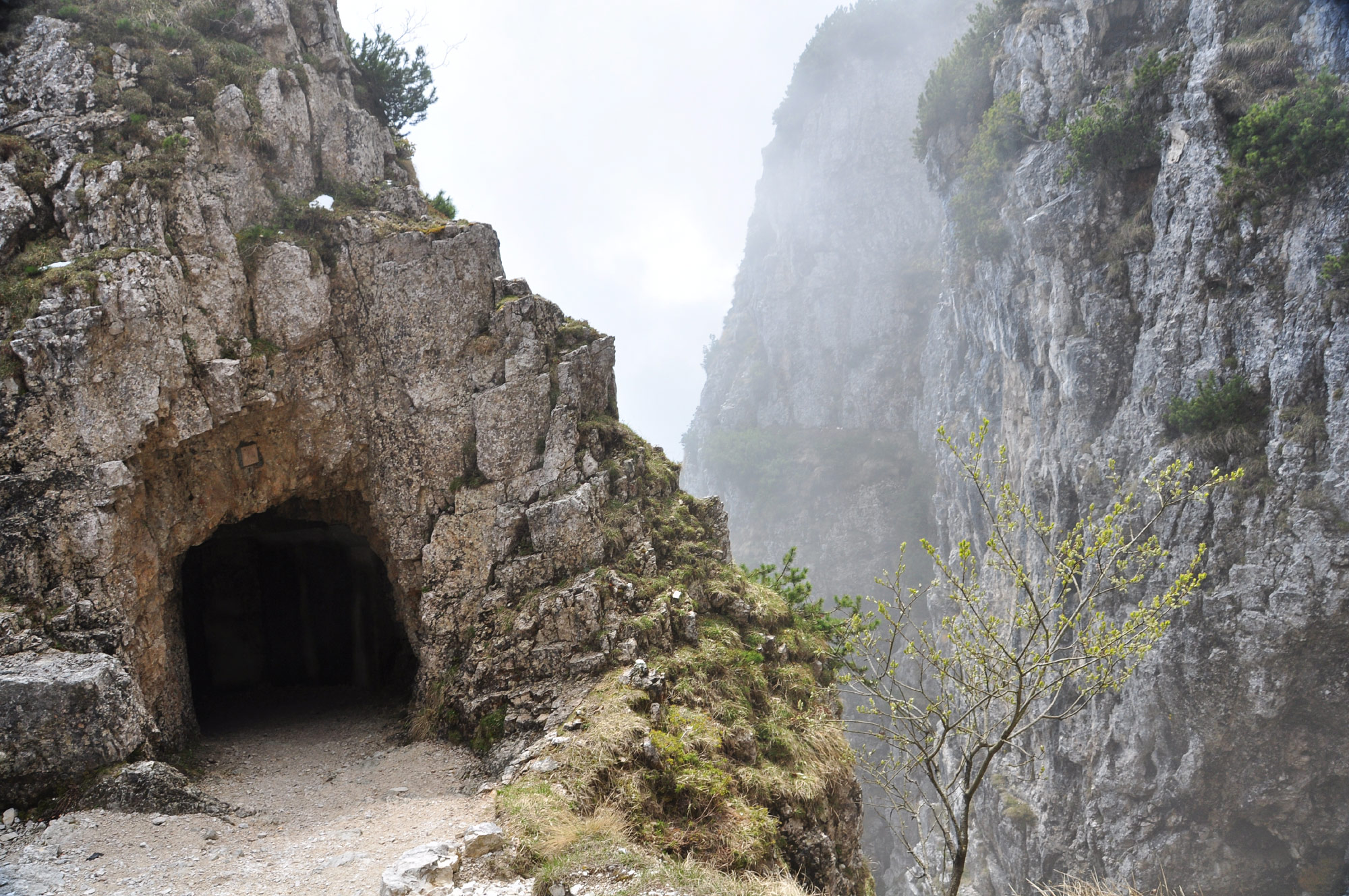 Strada delle 52 Gallerie